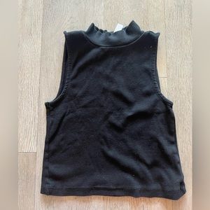 Black ribbed cropped tank size XS
